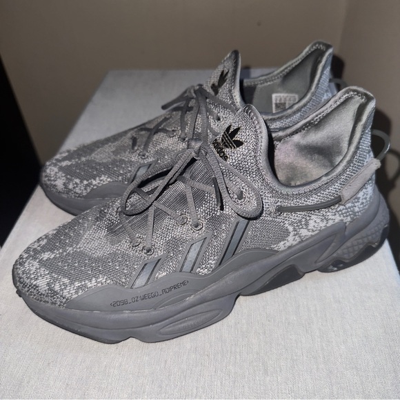 Men’s Adidas Ozweego Sneakers - Picture 1 of 8